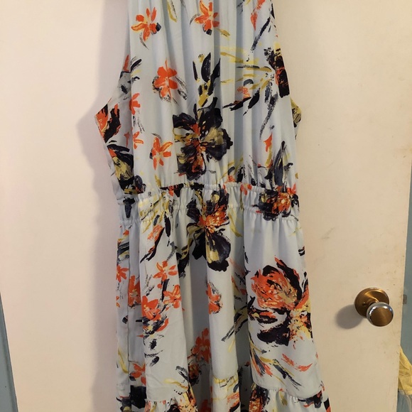 Dress - Picture 3 of 3